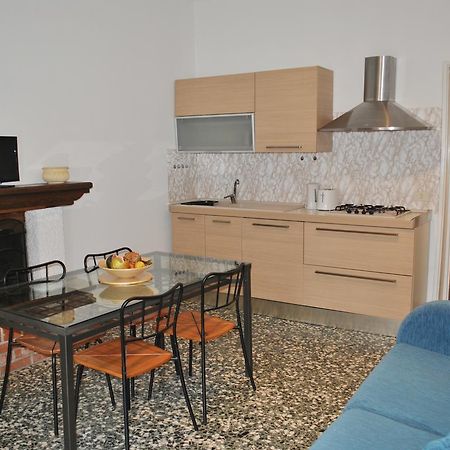 The Sweet Lake Nest Apartment Colonno ภายนอก รูปภาพ